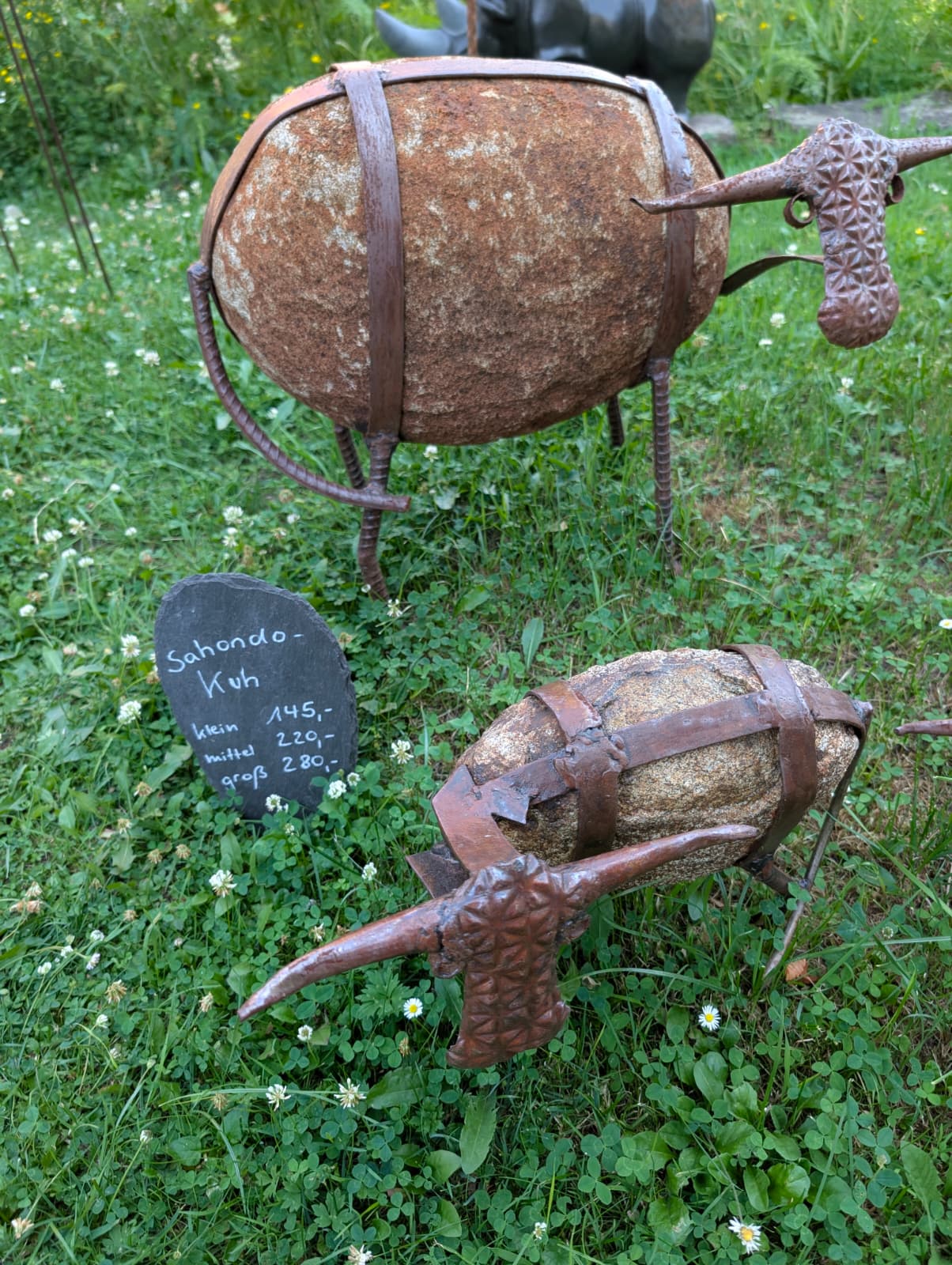 Edgar Sahondo - Bulls Unikate Koos Geest zur Abholung - Shona-Art Shop - Kunst Skulptur aus Stein, dekorativ für den Aussenbereich und Interior