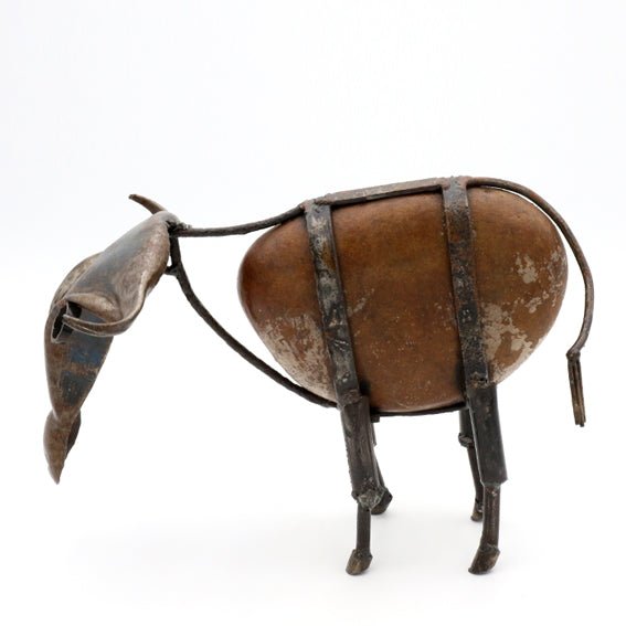 Edgar Sahondo - Bull - Shona-Art Shop - Kunst Skulptur aus Stein, dekorativ für den Aussenbereich und Interior