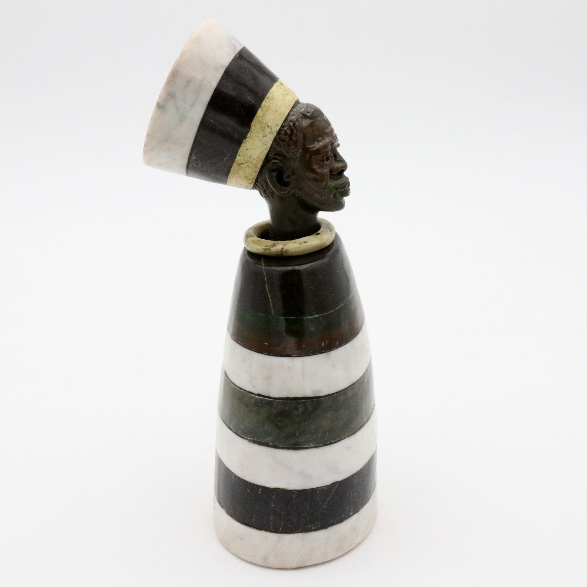 Nicholas Tandi - Proud King - Shona-Art Shop - Kunst Skulptur aus Stein, dekorativ für den Aussenbereich und Interior